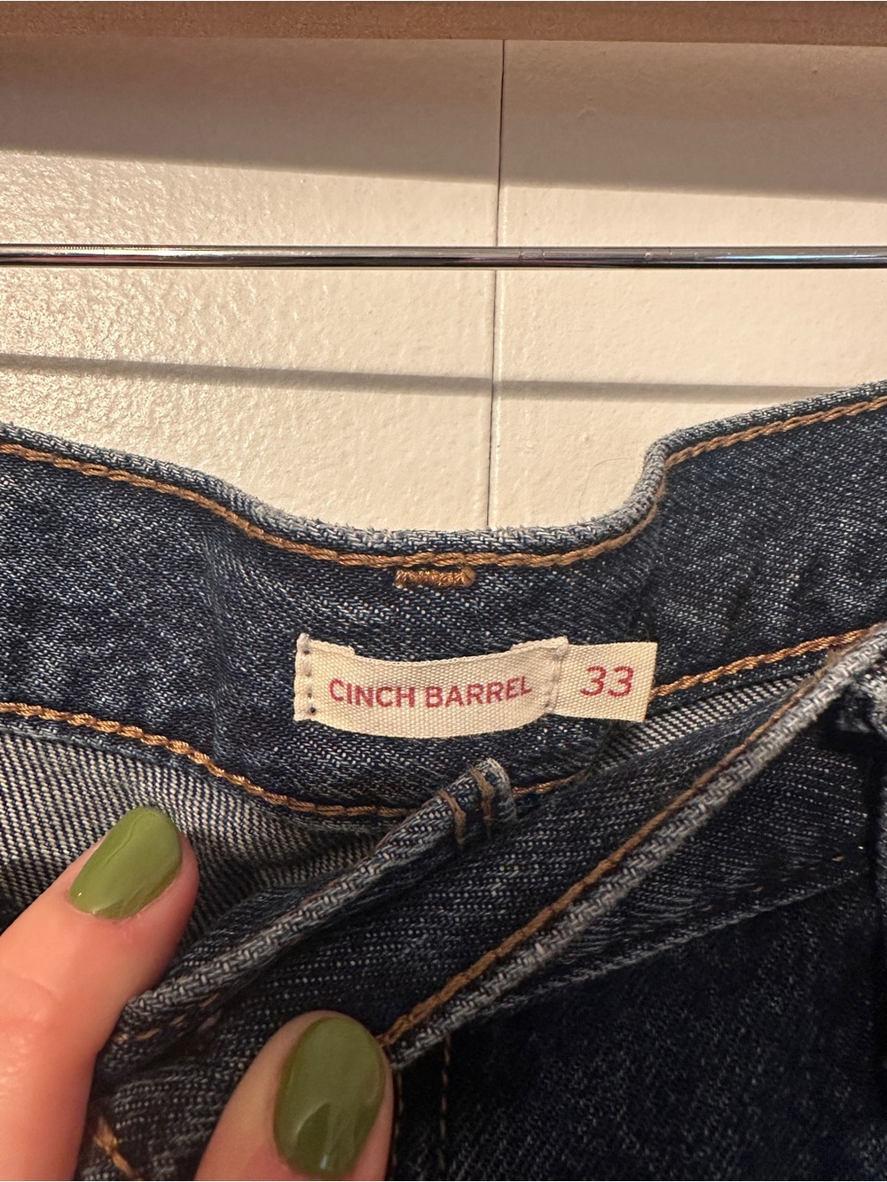 Levi’s Cinch Waist Barrel Women’s Jeans - 33” W x 29” L - Picture 5 of 8